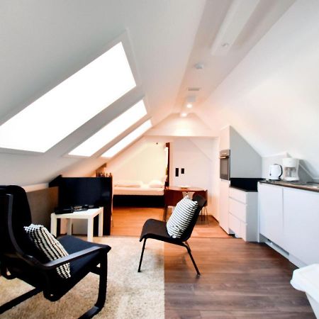 Modern And Cozy Studio In A Former Coach House Robertville Eksteriør bilde