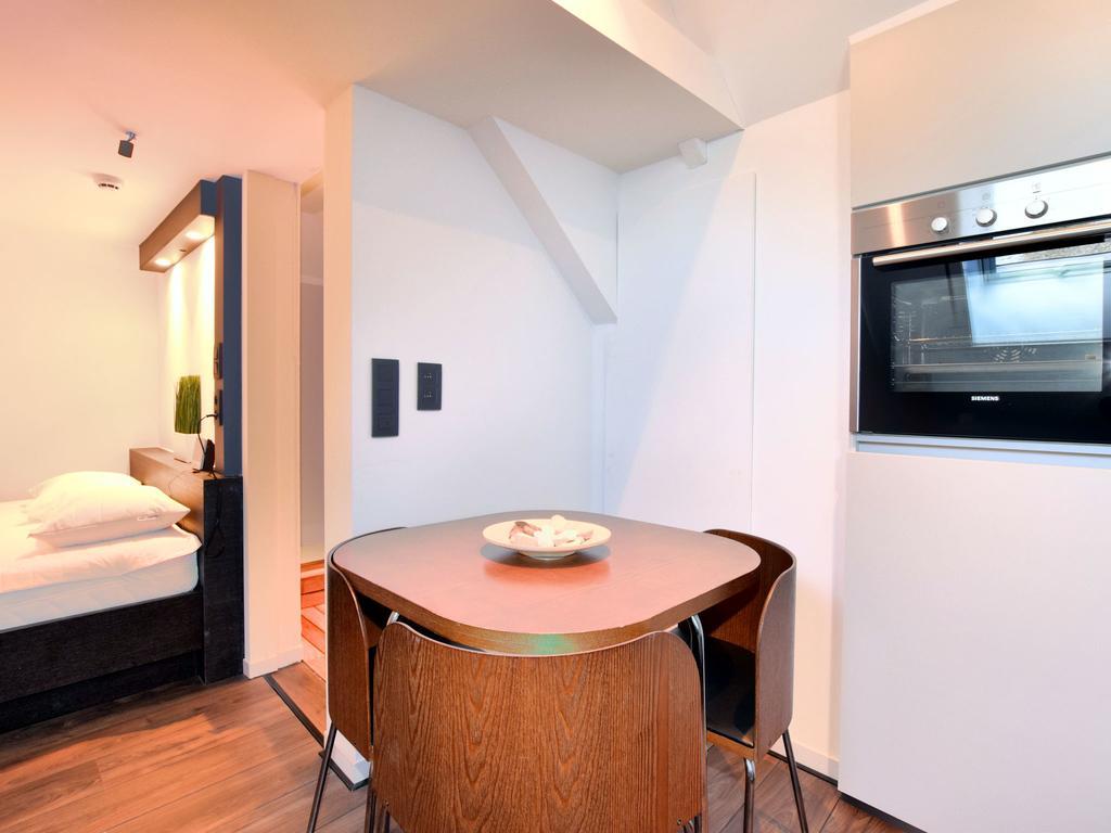 Modern And Cozy Studio In A Former Coach House Robertville Eksteriør bilde